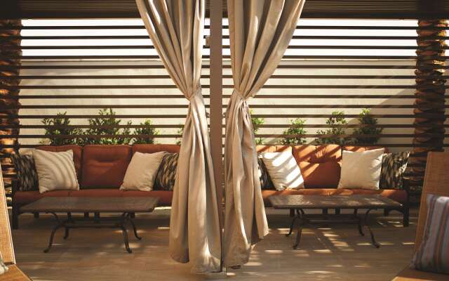 Hyatt Place Las Vegas at Silverton Village