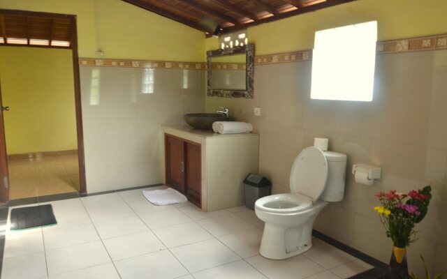 Sari Bamboo Villas