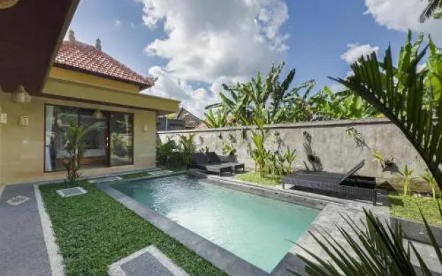 Tutik Private House by Supala