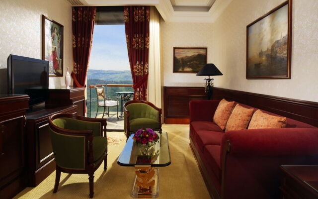 Grand Hills Hotel & Spa