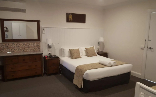 Gold Panner Motor Inn