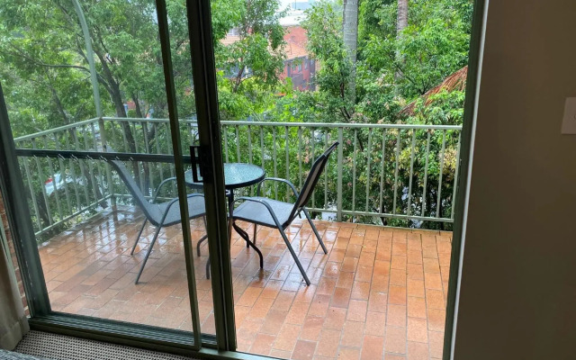 The Belmore Apartments Hotel