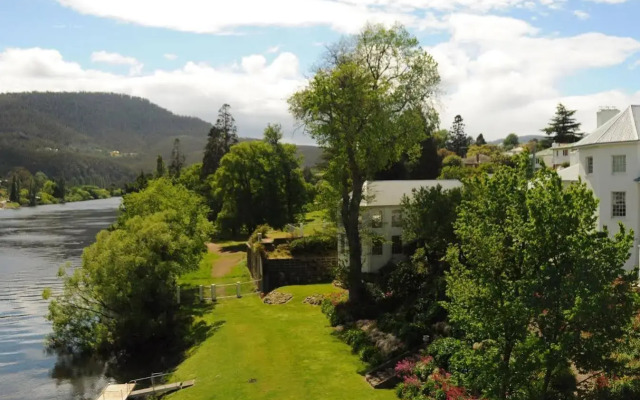 The Woodbridge Waterfront Rooms.