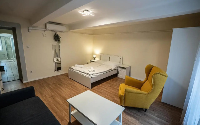Gogol Apartment