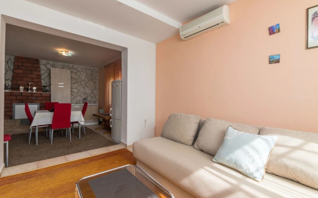 Apartment Maja