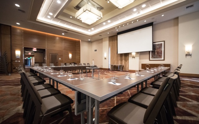 Sheraton Redding Hotel at the Sundial Bridge