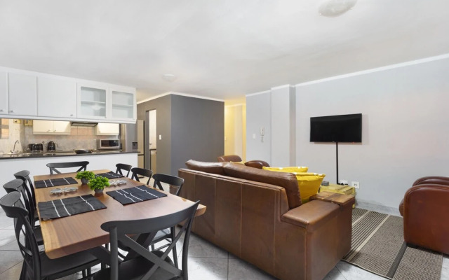 African Beauty at The Bay