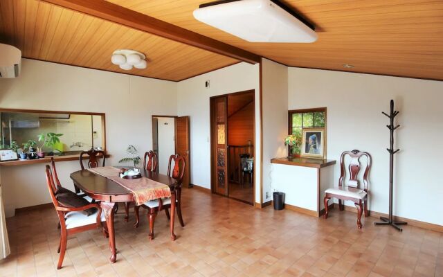 Atami Holiday Home