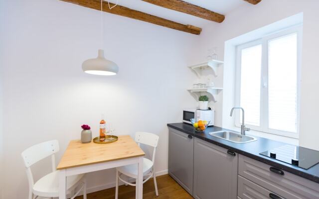 Cozy Montalbano Studios by Irundo