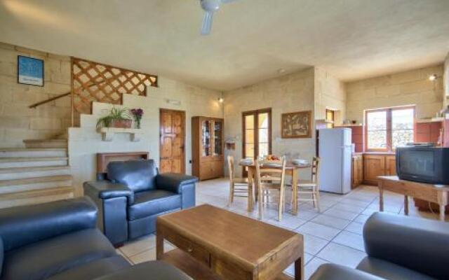 Farmhouse Lewza