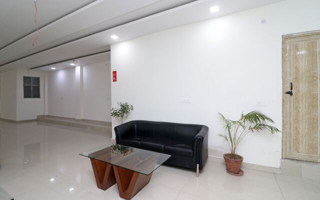 OYO 10668 Hotel Viditva 3