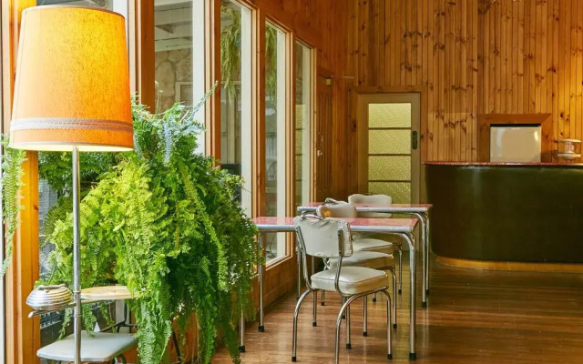 Hepburn Springs Chalet