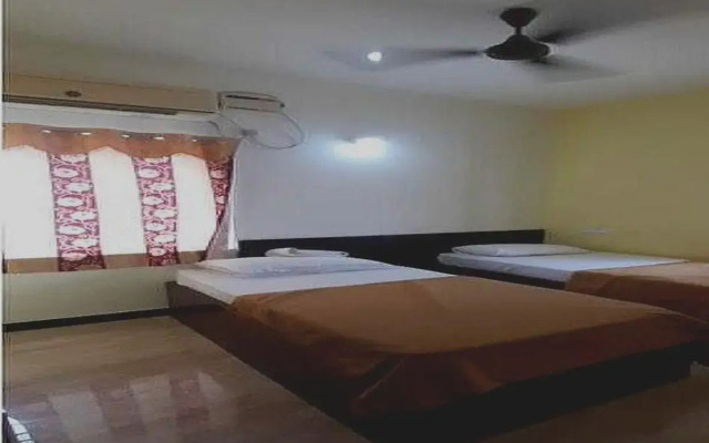 Spot On 701334 Shappy Inn Koyambedu