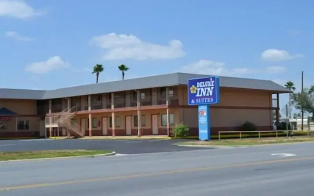 Deluxe Inn and Suites Weslaco