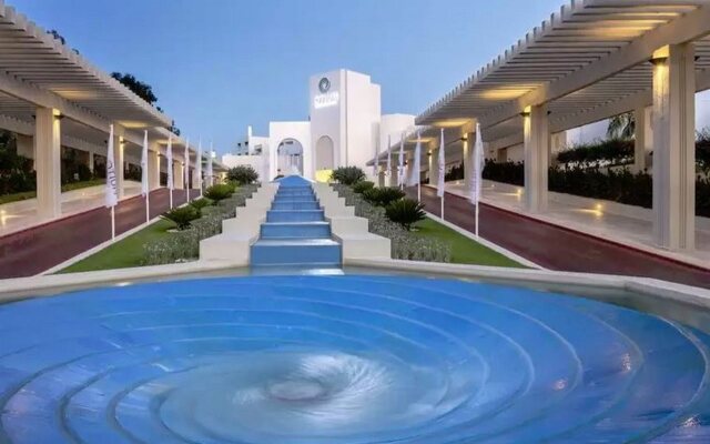 Seven Seas Hotel Blue