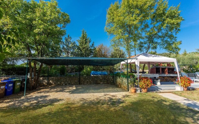 Stunning Home in Pinezici With Wifi and 3 Bedrooms