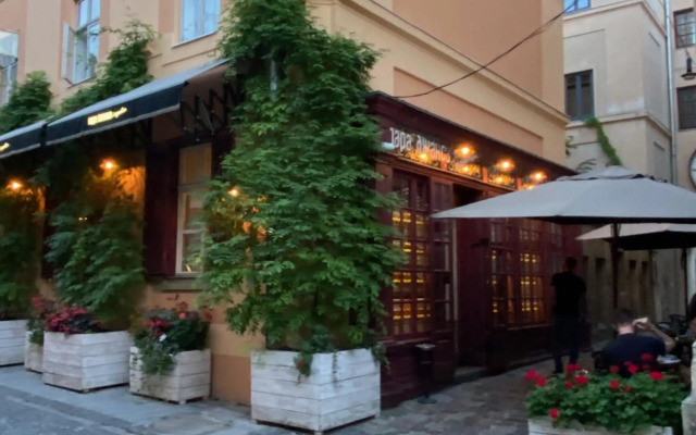 Апартаменти у Львові на вулиці Лесі Українки 19/13