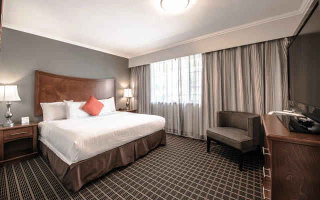 Gibsons Garden Hotel