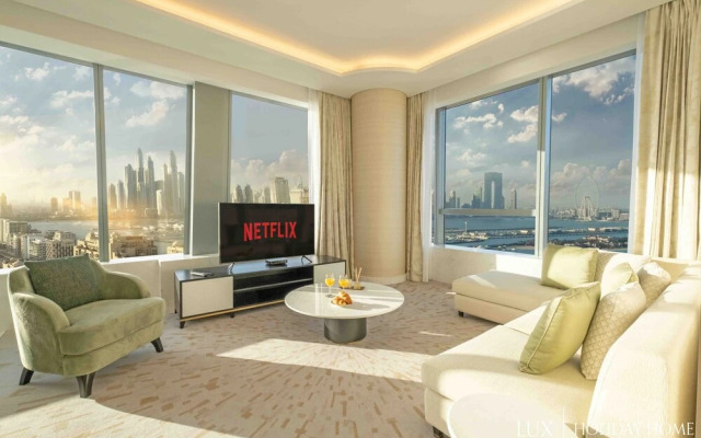 LUX Iconic Views at Palm Tower Suite 2