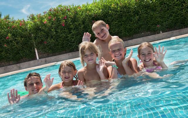 Luxury Chalet With air Conditioning 900 m. From the Beach