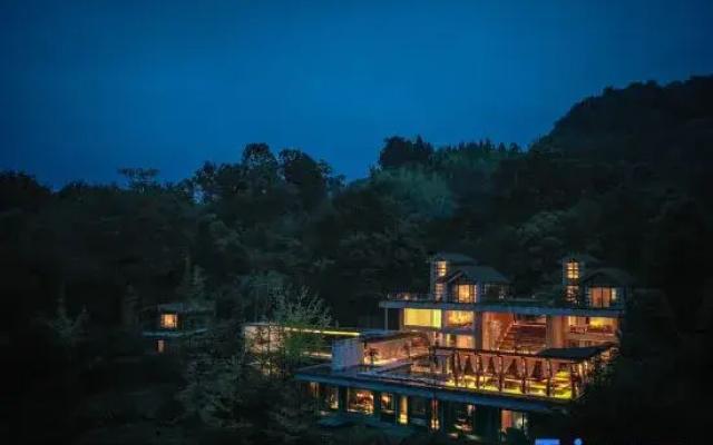 Qing XIA Shan Ju Resort Hotel