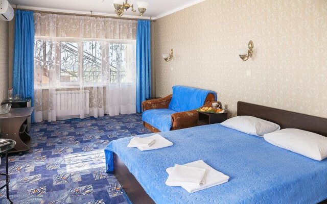 HappyLinn Hotel