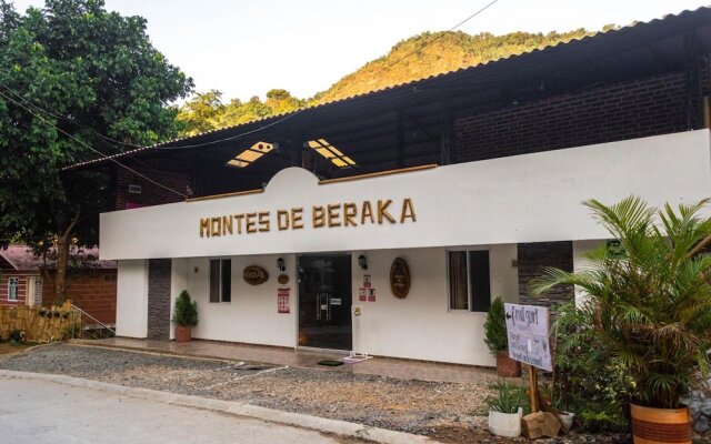 Montes De Beraka - Adults Only