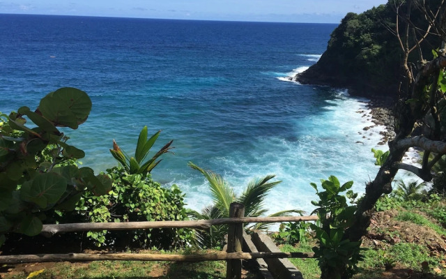 Pagua Bay House Oceanfront Cabanas