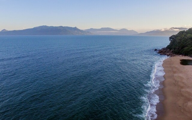 Casa no Capricónio - Praia, lagoa e montanha