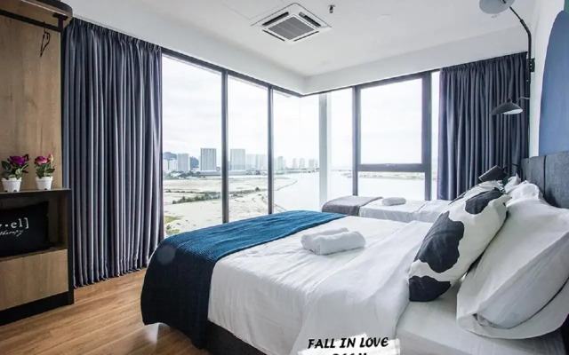 Rumahku Gurney with 270 degree Sea View