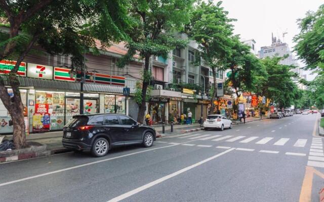 S2 Silom Large room 4-6 guests Full kitchen WIFI