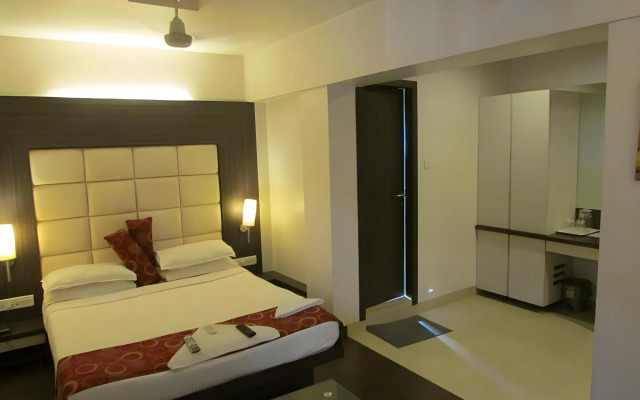 Capital O 74167 Hotel Mourya Residency