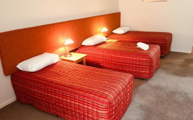 Higgins Lane Motel