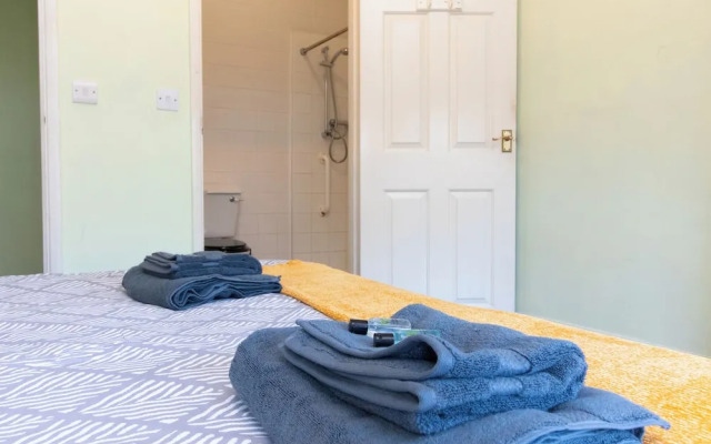 Thornbury Guest House Room 2