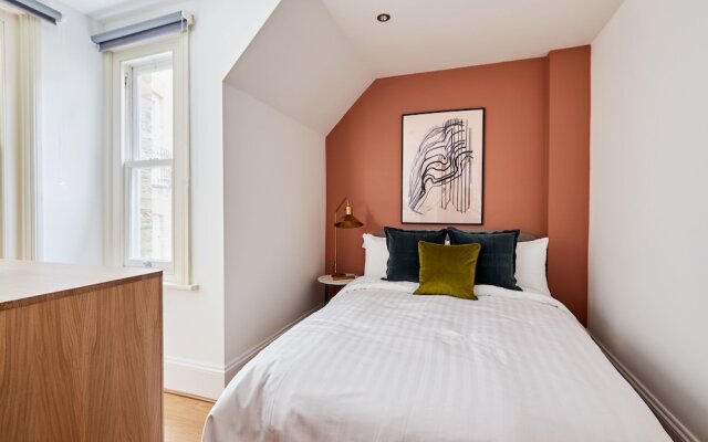 Stunning Knightsbridge Suites by Sonder