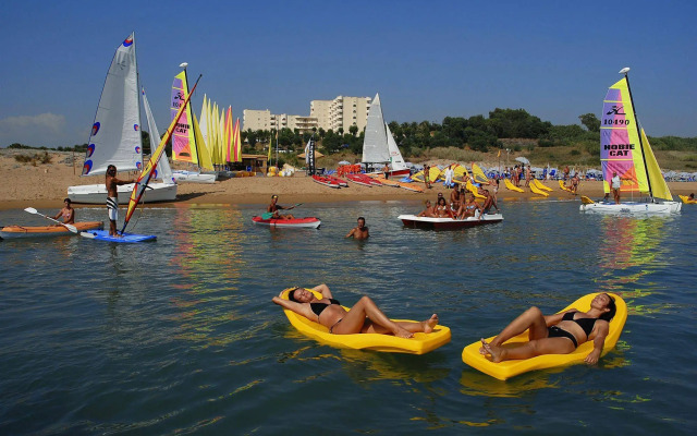 Paradise Beach Resort