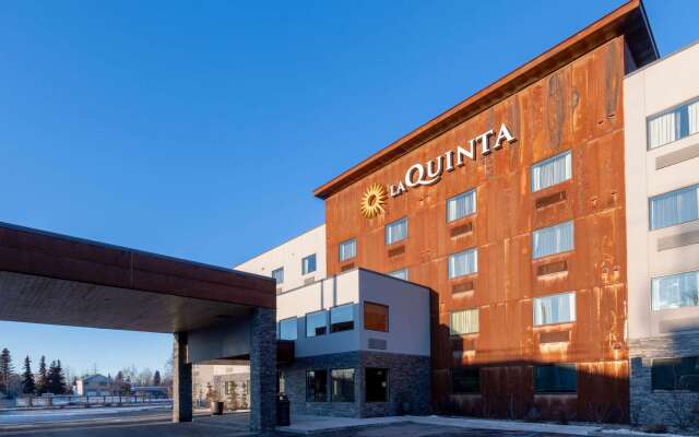 La Quinta Inn & Suites by Wyndham Anchorage Airport