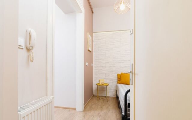 Apartments Krakow Topolowa by Renters