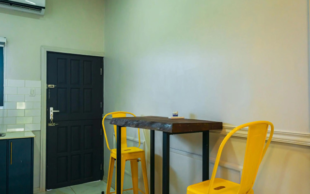 Cozy and quirky Wolf Apartment