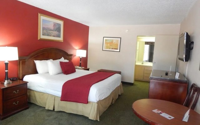 Ramada By Wyndham & Suites Warner Robins