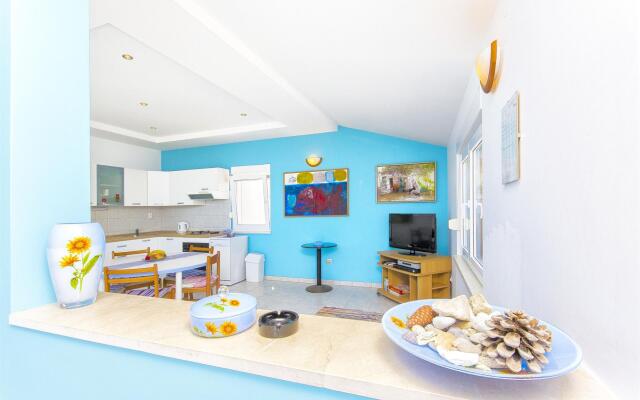 Apartments Kažimir in Necujam - island Solta