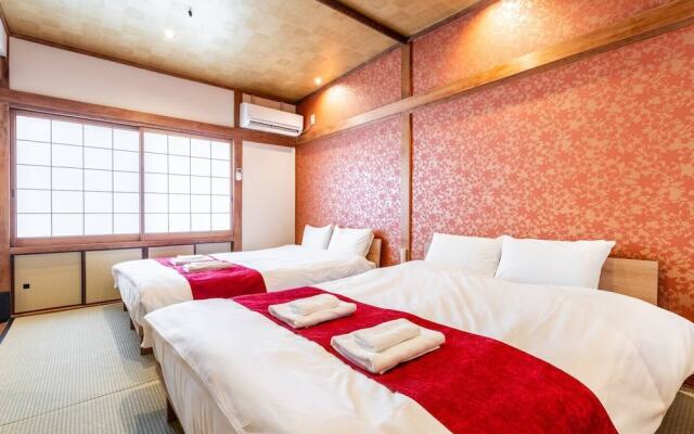 Nishi-Kujo Detached house