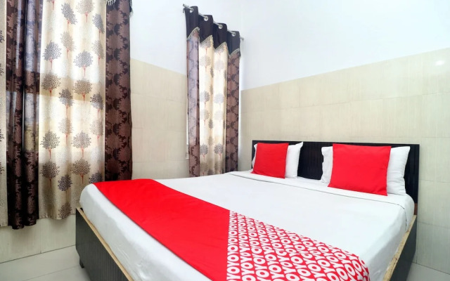 OYO 19318 Jn Residency