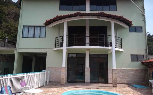 Hostel Guaratuba Connection PR