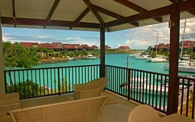 Eden Island, Beach front, Luxury, 3 Bed Ensuite, WiFi