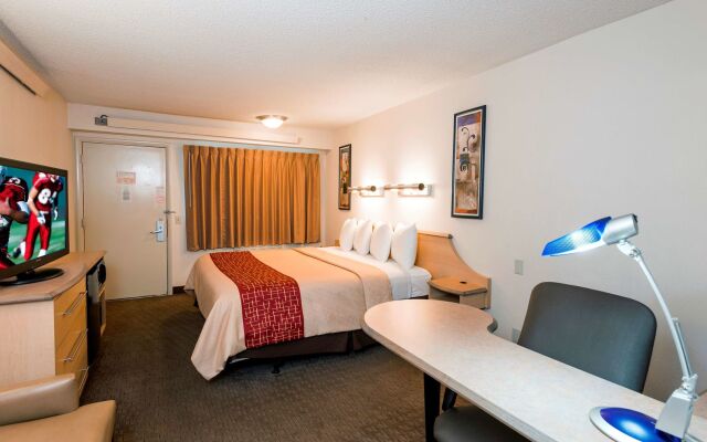 Red Roof Inn Dayton - Fairborn/ Nutter Center