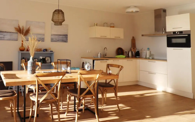 Sunny Apartment Directly on the Heegermeer