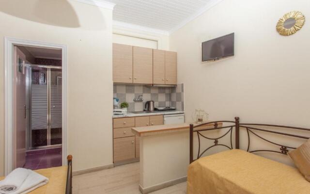 Tasoula Studios & Apartments