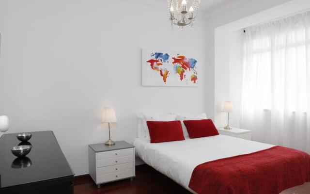 Comfortable and Central Apartment Cascais