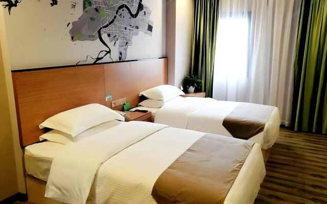 Vatica Hangzhou Xiasha Media College Hotel